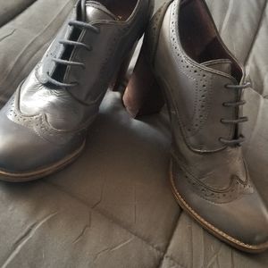 Tommy Hilfiger Fabiole Blue Wingtip Shoes